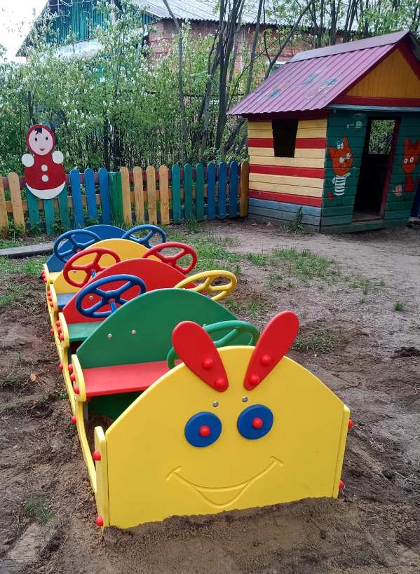 Машинка детская, уличная 